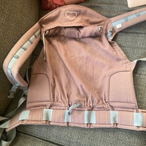Ling Ling d’Amour preschool child carrier ergonomic